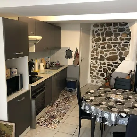 Holiday home Coquette Maison De Village Dans Village Typique,